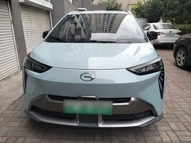 GAC Aion Y — Фото автомобиля 2