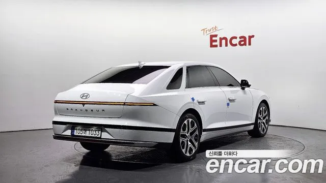 Hyundai Grandeur Grandeur (GN7) 3.5 Бензин 2WD — Фото автомобиля 2
