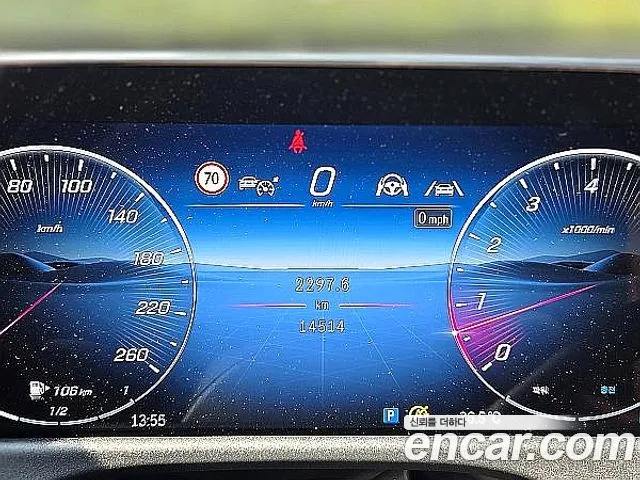 Mercedes-Benz E-Class — Фото автомобиля 12