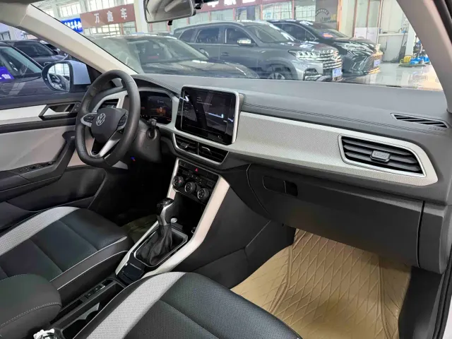 Volkswagen T-Roc — Фото автомобиля 17