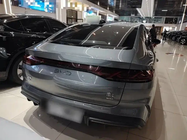 BYD Qin L — Фото автомобиля 5