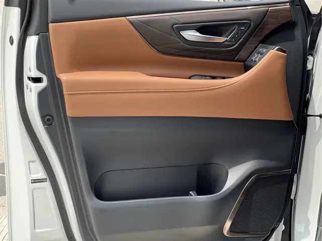 Toyota Vellfire — Фото автомобиля 15