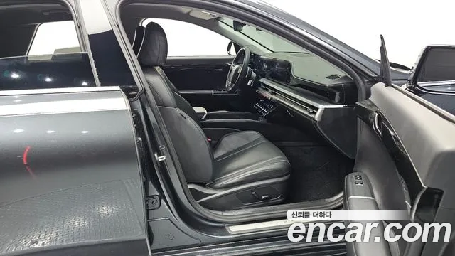 Hyundai Grandeur Grandeur (GN7) 2.5 Бензин 2WD — Фото автомобиля 23