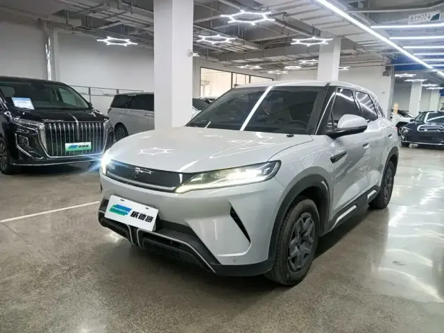 Фотография автомобиля — BYD Yuan UP