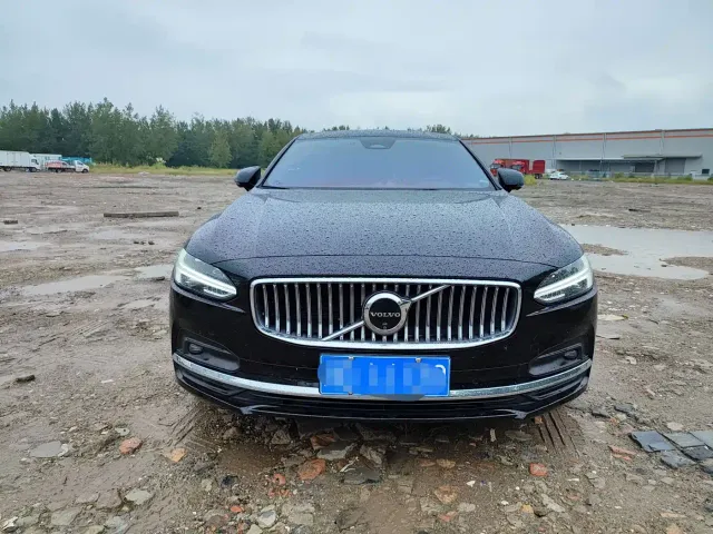 Volvo S90 — Фото автомобиля 2