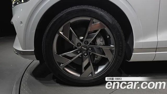 Genesis GV70 Electrified GV70 — Фото автомобиля 5