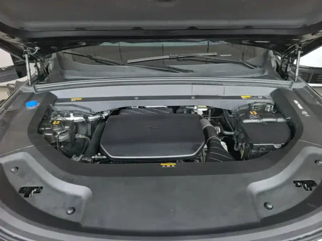Li Auto L8 — Фото автомобиля 19