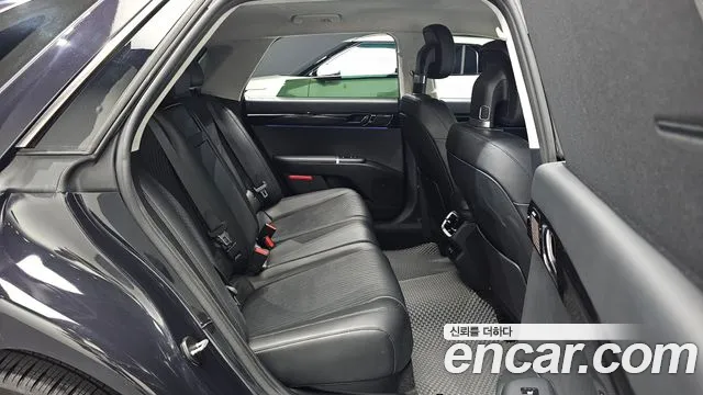 Hyundai Grandeur GN7 — Фото автомобиля 17