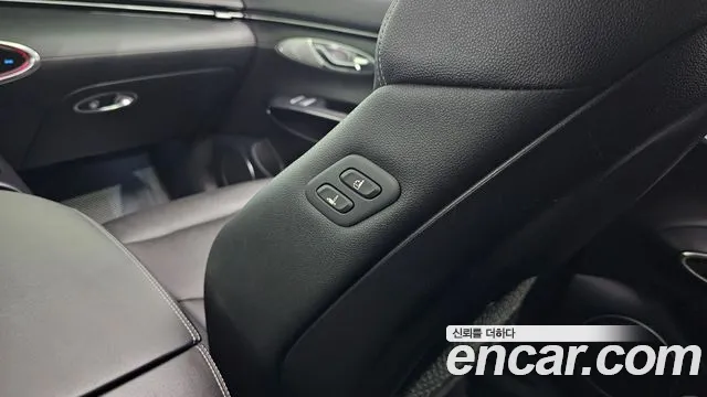 Genesis GV70 2.5T Бензин 2WD — Фото автомобиля 25
