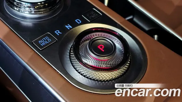 Genesis GV70 — Фото автомобиля 12