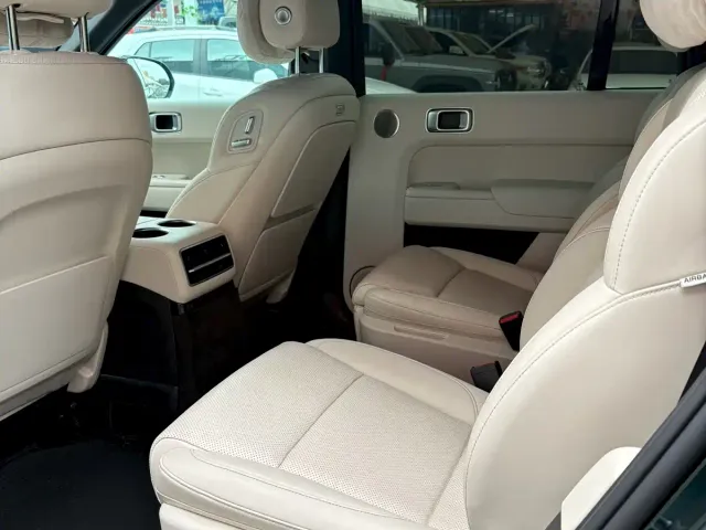 Li Auto L9 — Фото автомобиля 6