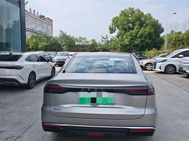 Geely Galaxy Stellar 6 — Фото автомобиля 4