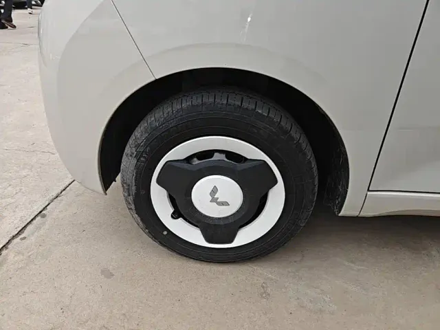 Wuling Hongguang Mini EV — Фото автомобиля 22