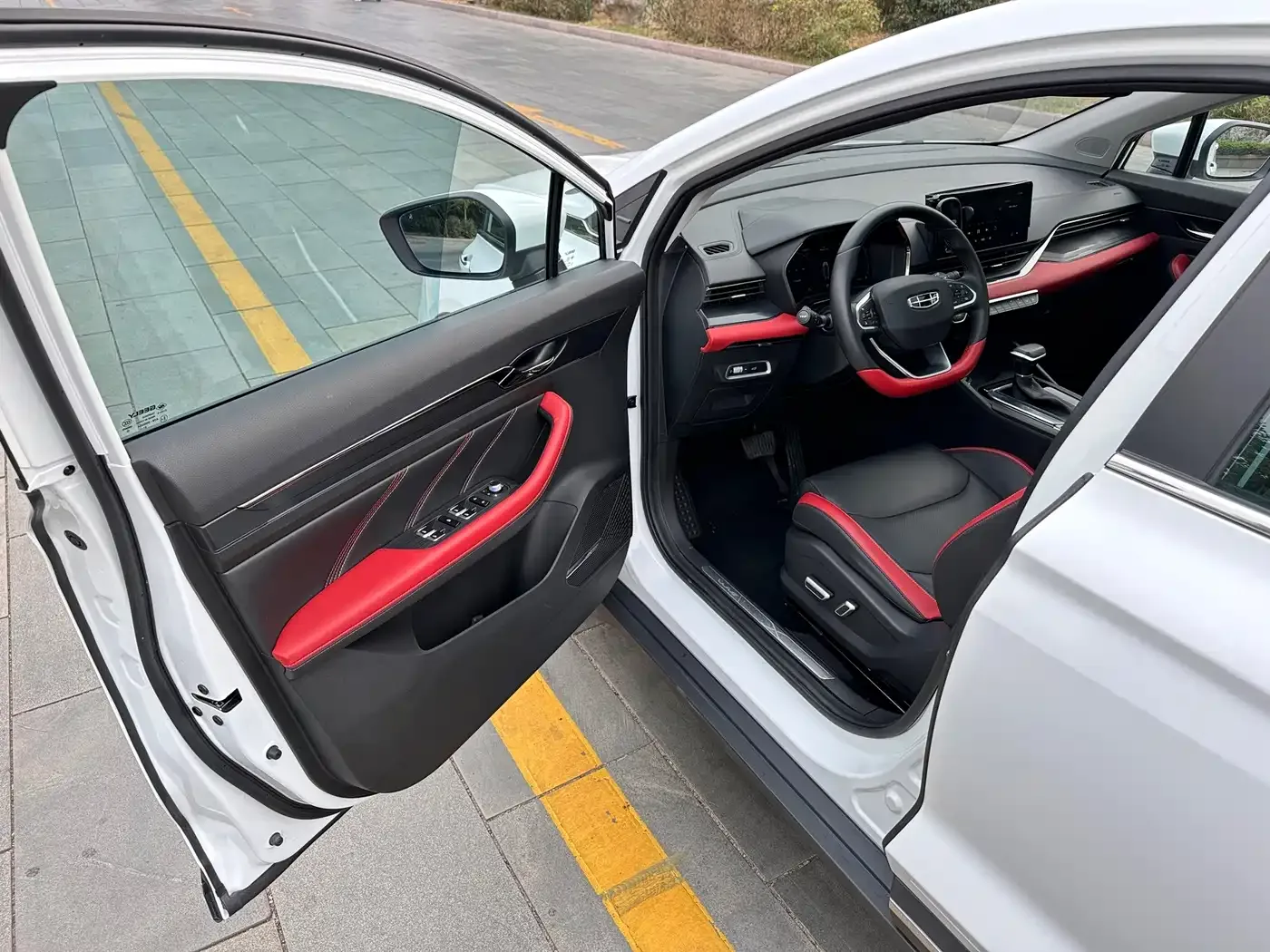 Geely Emgrand S 2021 1.4T CVT Premium — Фото автомобиля 16