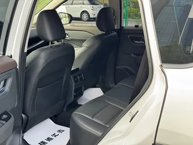 Nissan X-Trail — Фото автомобиля 28