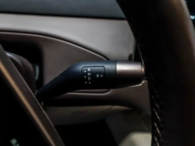 Li Auto MEGA — Фото автомобиля 22