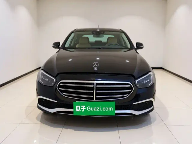 Mercedes-Benz E-Class — Фото автомобиля 2