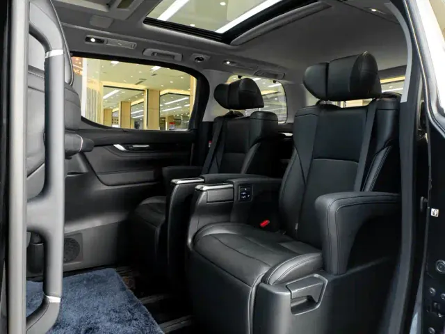 Toyota Vellfire — Фото автомобиля 29