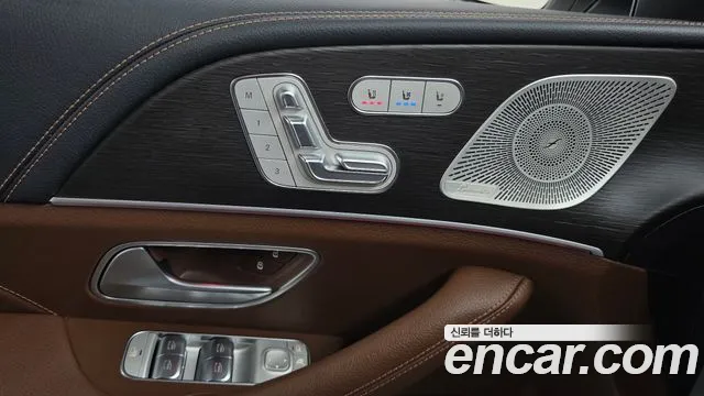 Mercedes-Benz GLE-Class — Фото автомобиля 28