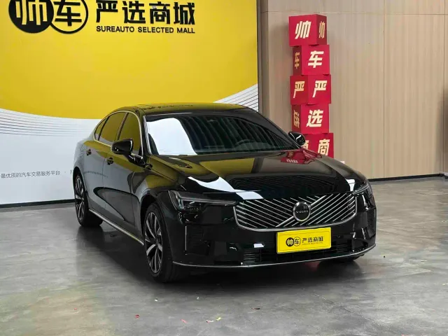Volvo S90 — Фото автомобиля 3