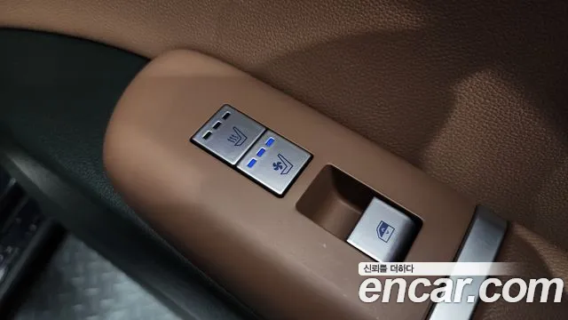 Hyundai Grandeur Grandeur (GN7) 3.5 Бензин 4WD — Фото автомобиля 19