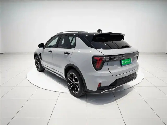 Lynk & Co 01 — Фото автомобиля 22