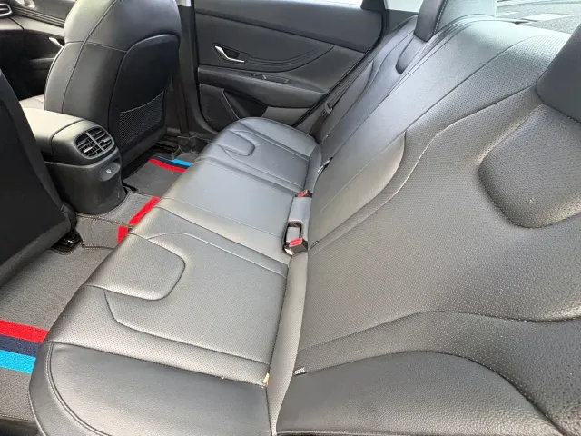Hyundai Elantra — Фото автомобиля 9