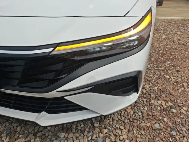 Hyundai Elantra — Фото автомобиля 23
