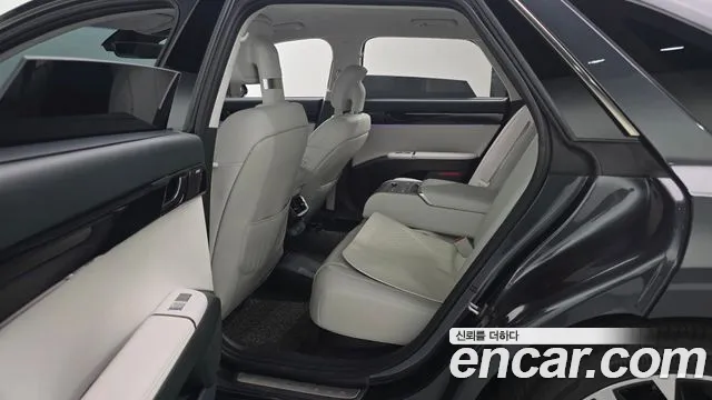 Hyundai Grandeur GN7 — Фото автомобиля 24
