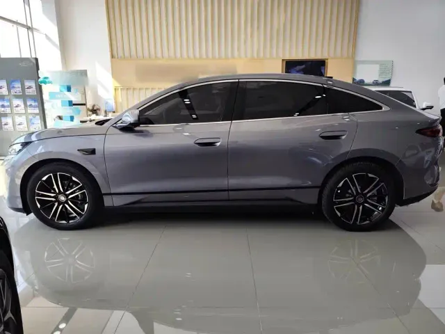 BYD Qin L — Фото автомобиля 5