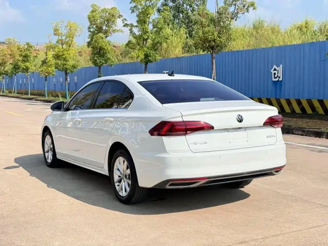 Volkswagen Bora — Фото автомобиля 10