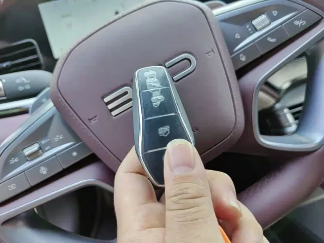 BYD Seal 07 DM-i — Фото автомобиля 8