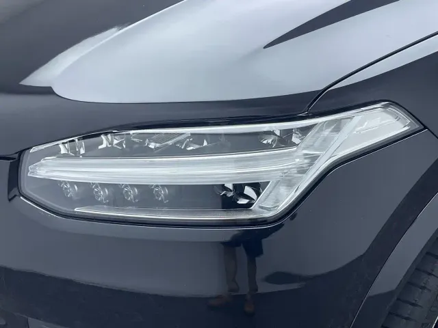 Volvo XC90 — Фото автомобиля 11