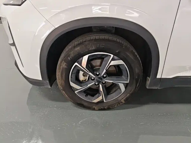 Dongfeng Fengshen L7 — Фото автомобиля 22