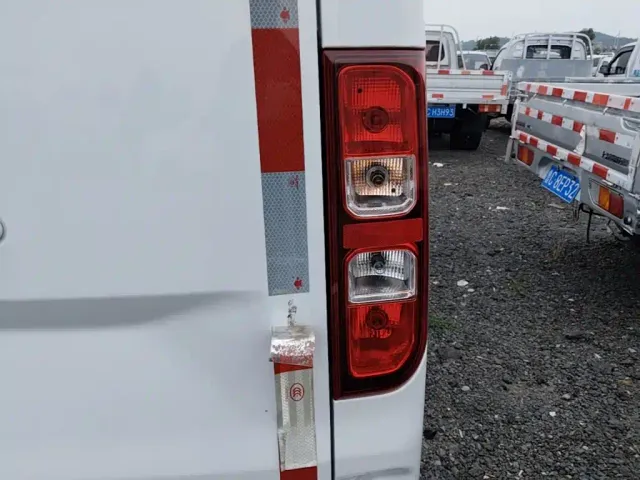 Wuling Yangguang — Фото автомобиля 23