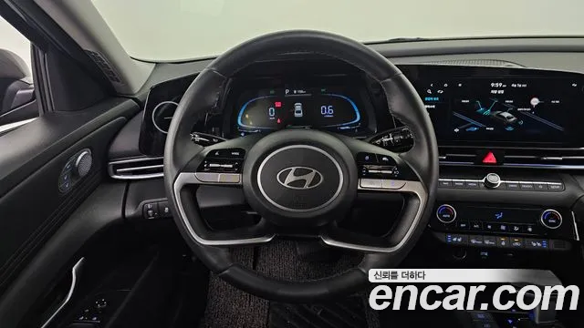 Hyundai AVANTE Новый Avante (CN7) — Фото автомобиля 14