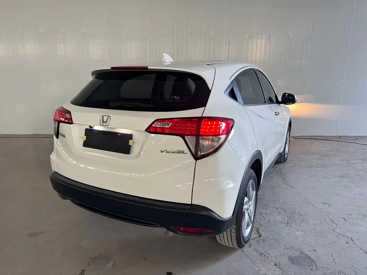 Honda Vezel 2022 1.5L CVT Phantom Night Pioneer Edition — Фото автомобиля 5