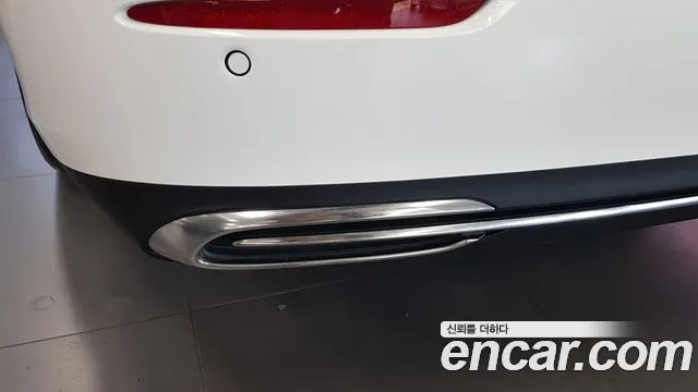 Mercedes-Benz E-Class W214 — Фото автомобиля 12