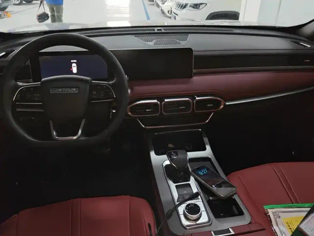 Jetour X70 Plus — Фото автомобиля 12