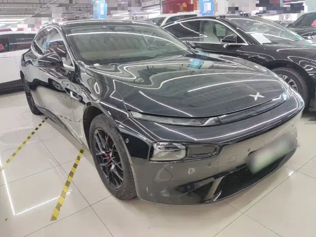 Xpeng P7 — Фото автомобиля 3