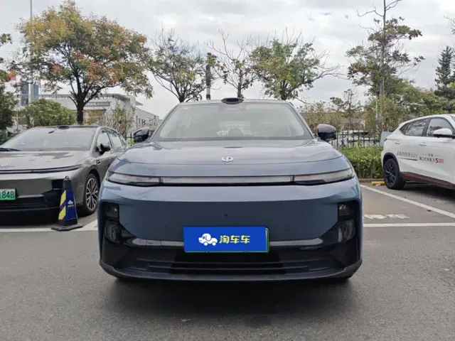 Leapmotor B10 — Фото автомобиля 2