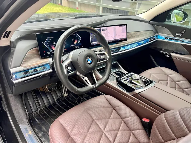 BMW 7 Series — Фото автомобиля 9