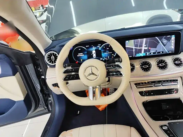 Mercedes-Benz E-Class — Фото автомобиля 10