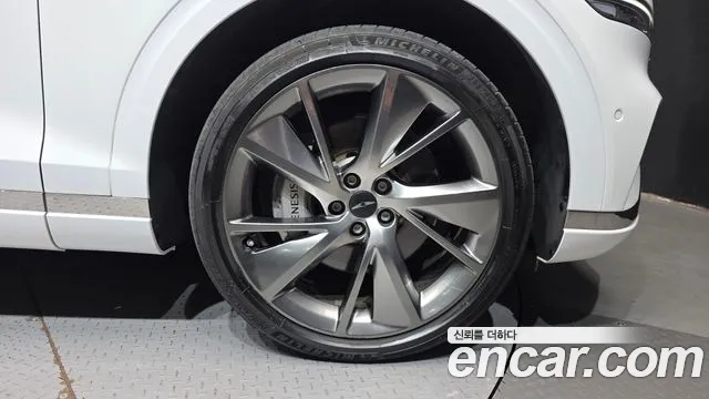 Genesis GV70 — Фото автомобиля 6