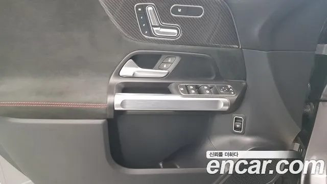 Mercedes-Benz GLB-Class — Фото автомобиля 15