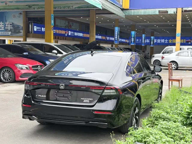 Honda Accord — Фото автомобиля 12