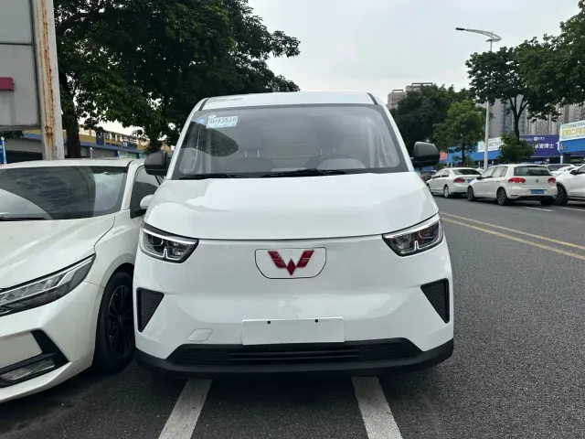 Wuling Yangguang — Фото автомобиля 4