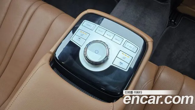 Genesis G80 RG3 — Фото автомобиля 16