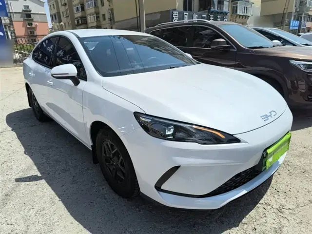 BYD Seal 05 DM-i — Фото автомобиля 3