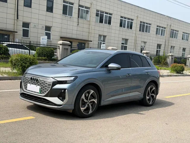 Фотография автомобиля — Audi Q4 e-tron